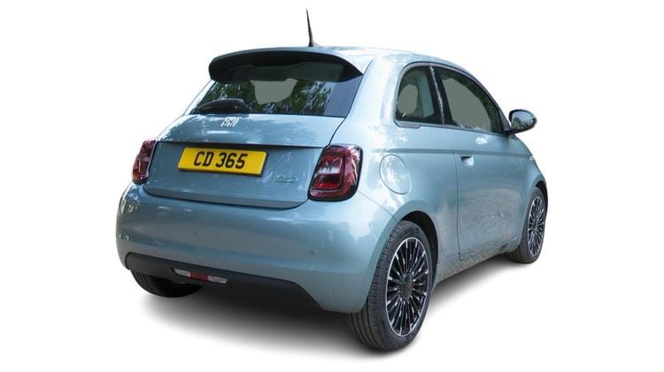 500_electric_hatchback_100525.jpg