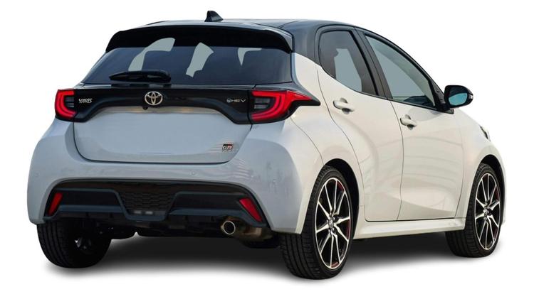 yaris_hatchback_99529.jpg