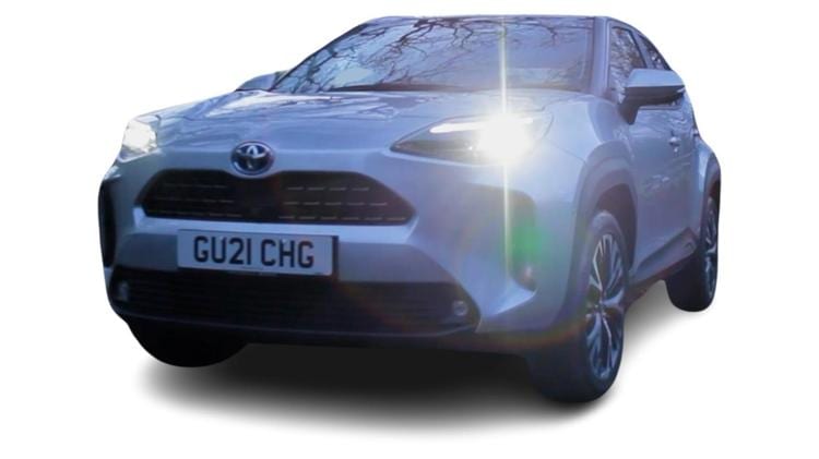 yaris_cross_estate_104137.jpg