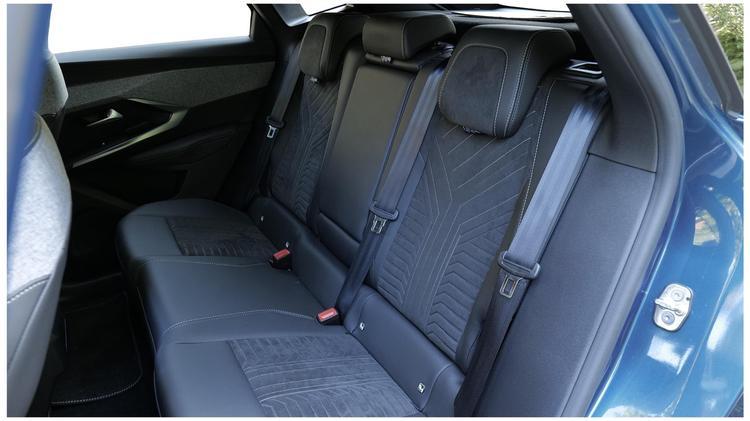 e_3008_electric_estate_111241.jpg - 169kW Long Range GT 97kWh 5dr Auto