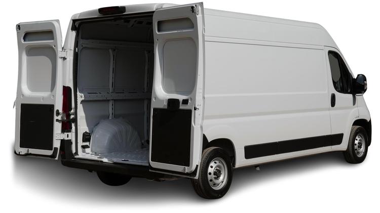 proace_max_l3_diesel_63087.jpg - 2.2D 140 Icon Chassis Cab
