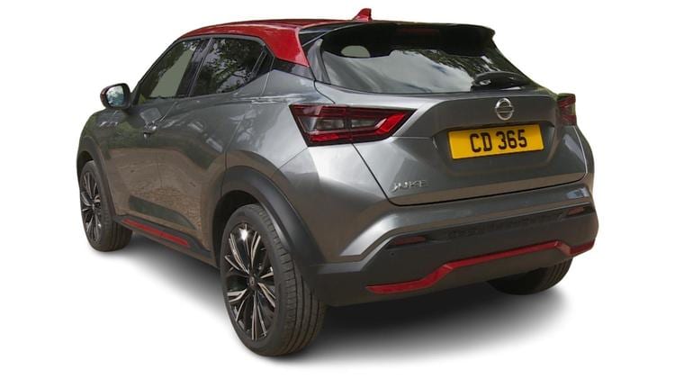 juke_hatchback_112035.jpg